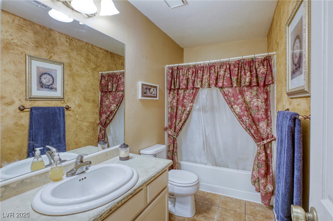 7721 Beach Falls Court Property Photo 32