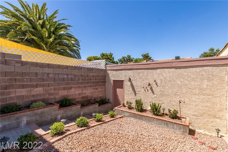 3393 Narod Street Property Photo 20