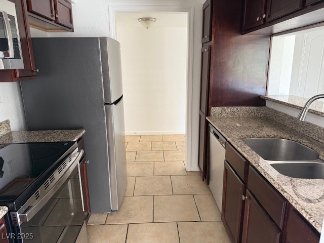 793 Oakmont Avenue 202 Property Photo 7