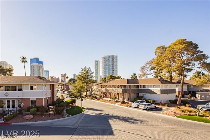 793 Oakmont Avenue 202 Property Photo 17
