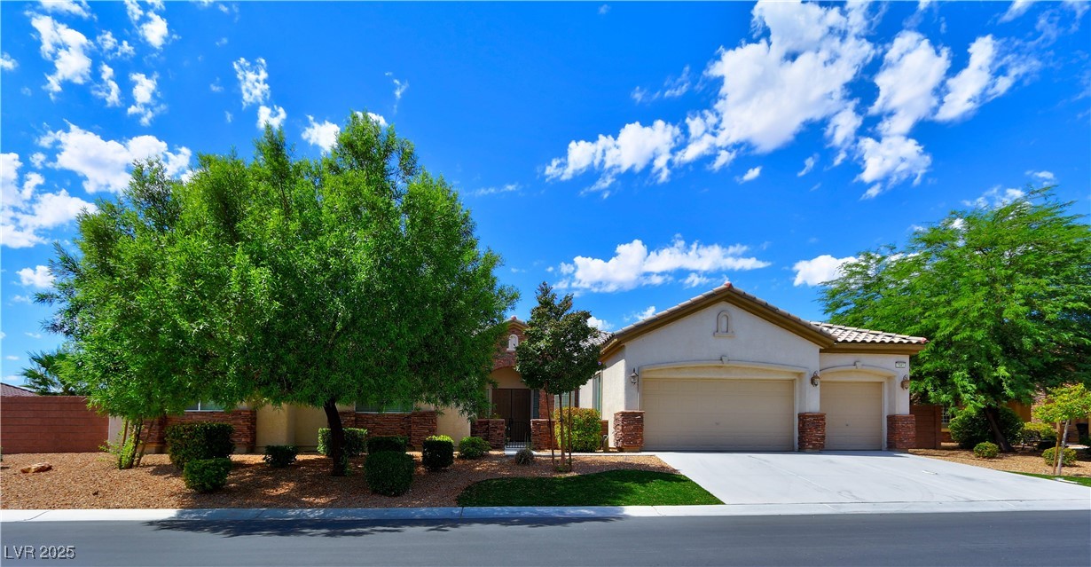 7541 Prancing Pony Court Property Photo 1