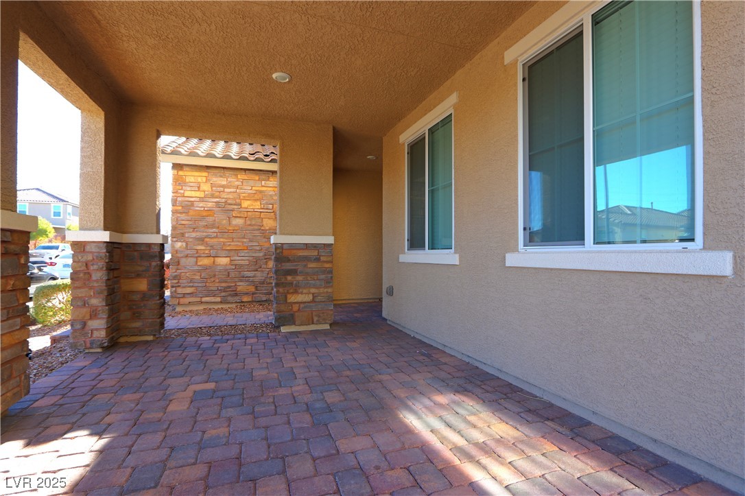 2865 Tanager Hill Street Property Photo 2