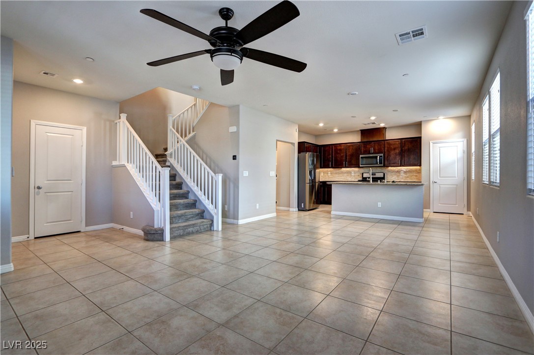 2865 Tanager Hill Street Property Photo 4