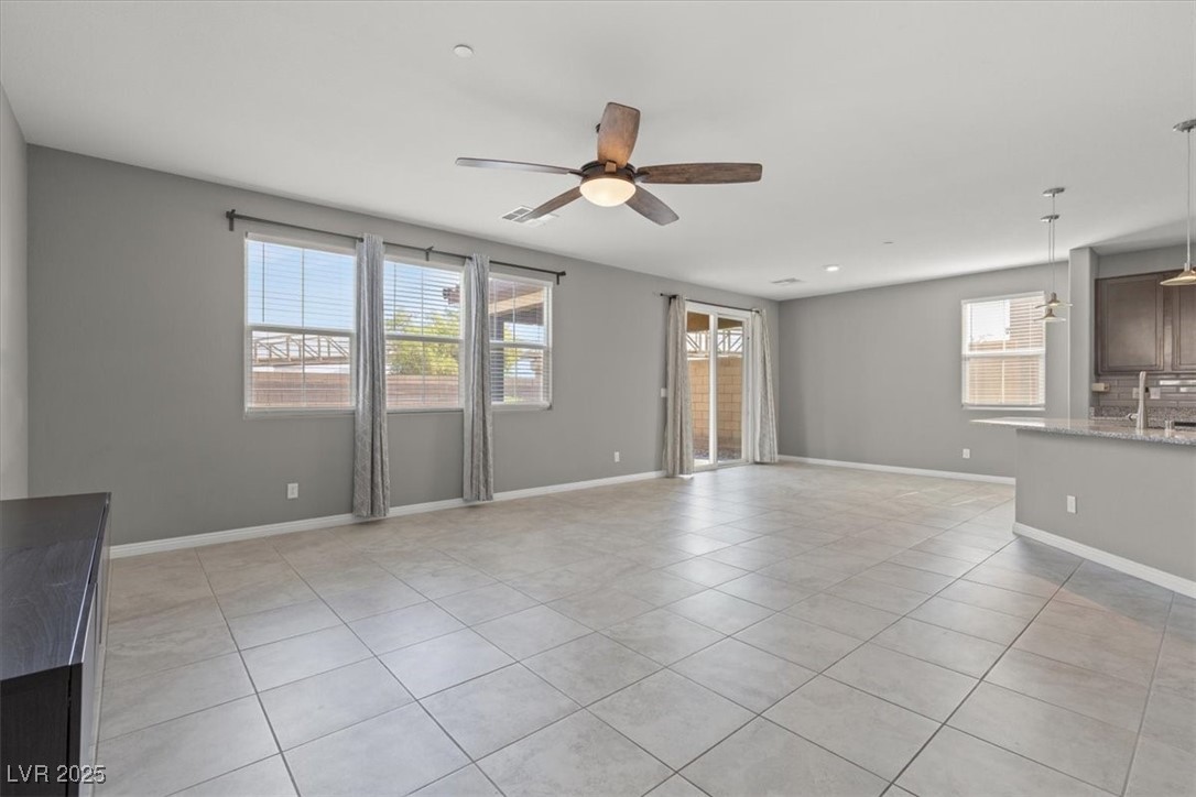 1404 Thurlow Court Property Photo 8