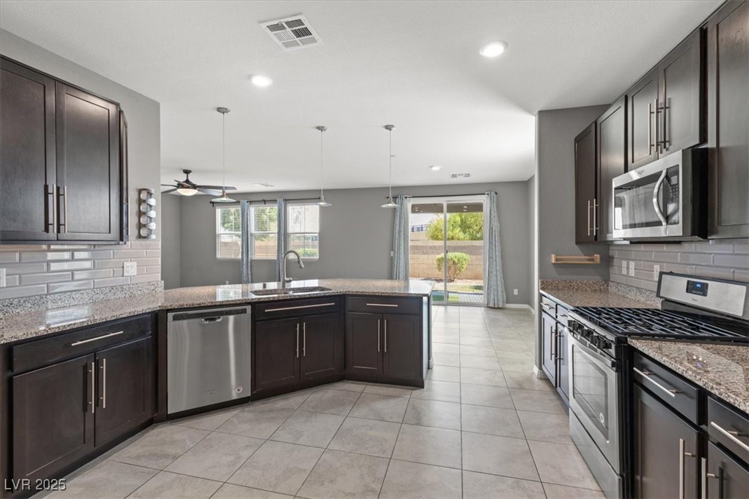 1404 Thurlow Court Property Photo 16