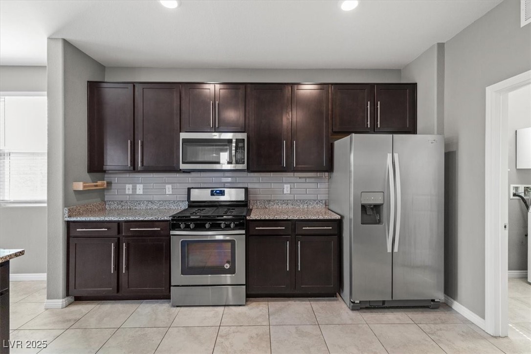 1404 Thurlow Court Property Photo 17