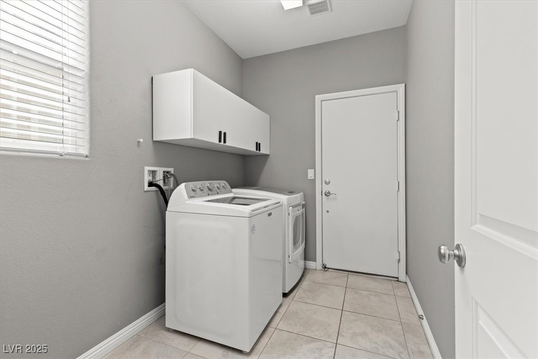 1404 Thurlow Court Property Photo 18