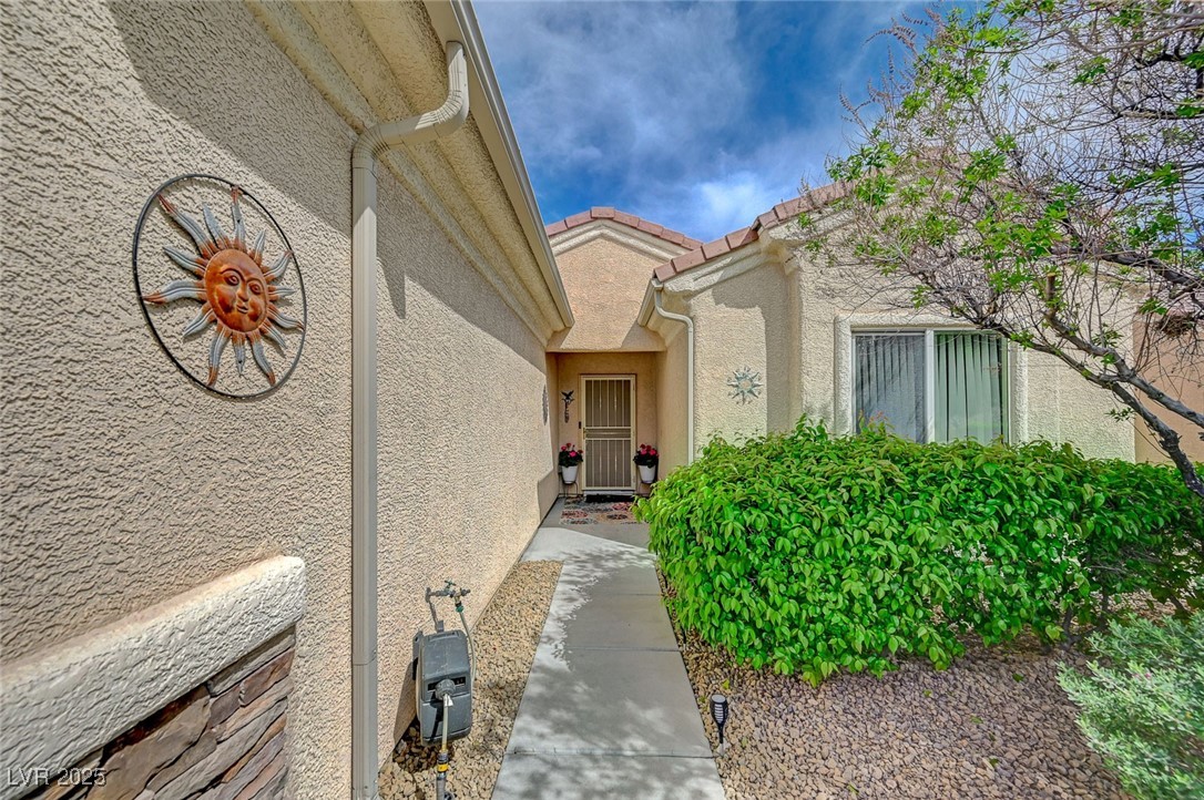 7460 Chaffinch Street Property Photo 5