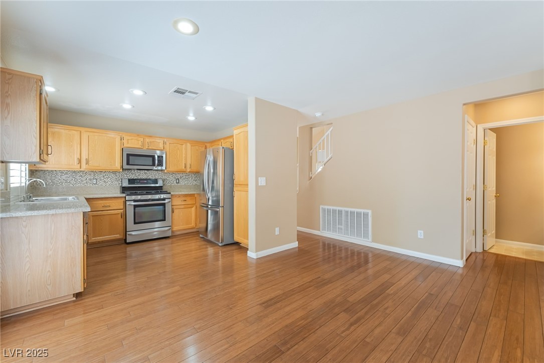 10204 Waseca Avenue Property Photo 12
