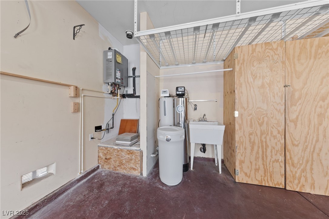 9208 Brilliant Ore Drive Property Photo 43