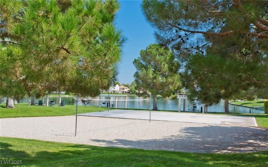 8404 Shore Breeze Drive Property Photo 11