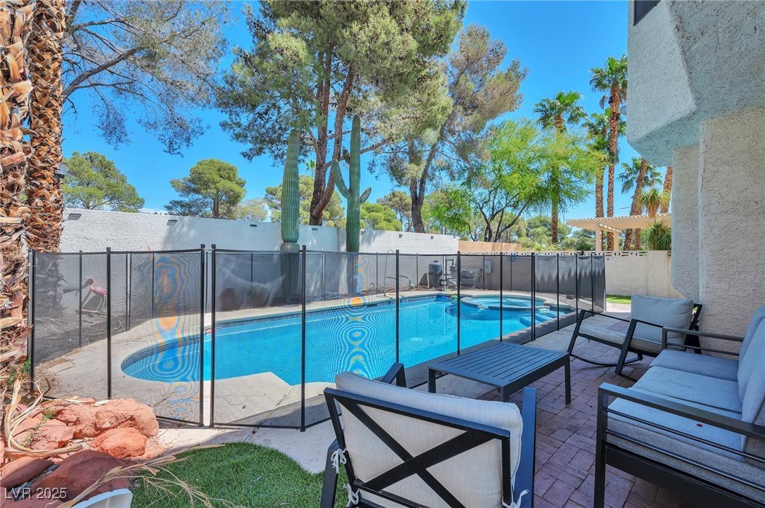 8404 Shore Breeze Drive Property Photo 17