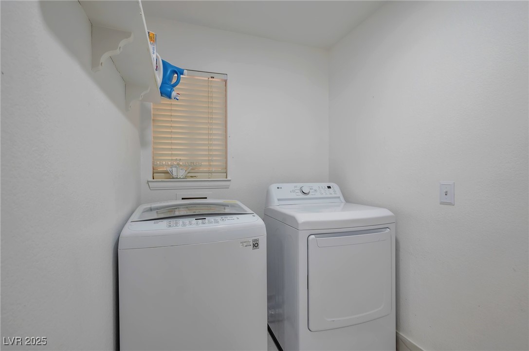 8404 Shore Breeze Drive Property Photo 35