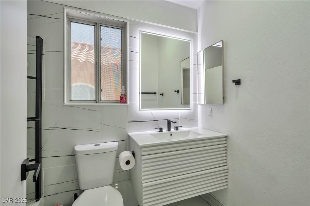 8404 Shore Breeze Drive Property Photo 36