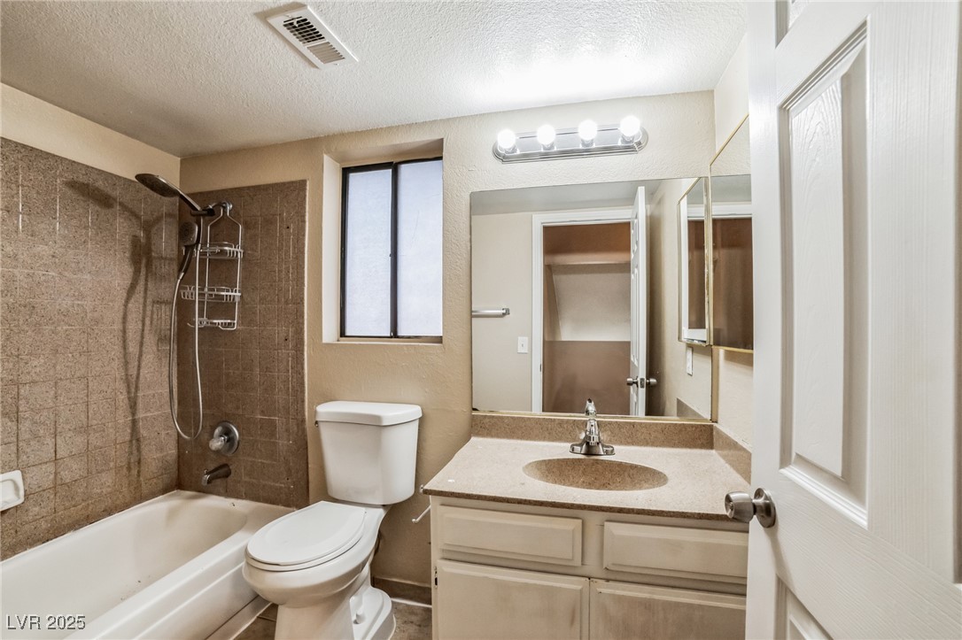 7105 Sixshooter Drive Property Photo 17
