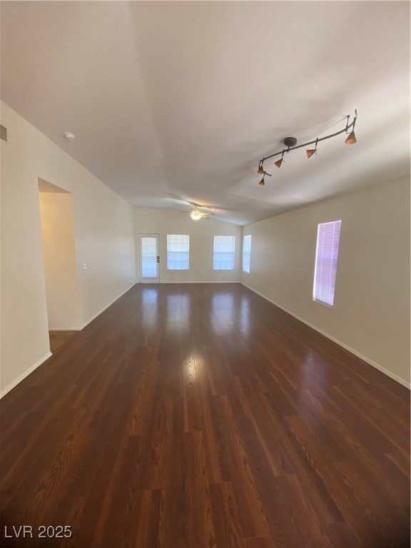 5005 Glenarden Drive Property Photo 7