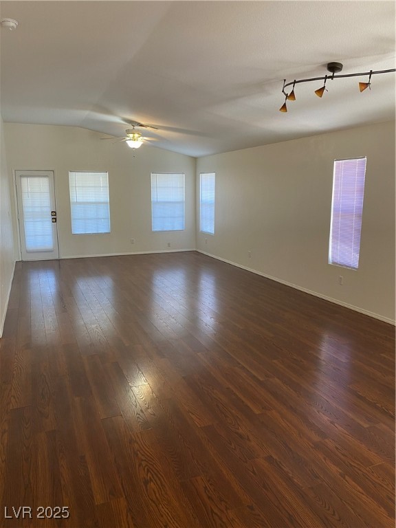 5005 Glenarden Drive Property Photo 8