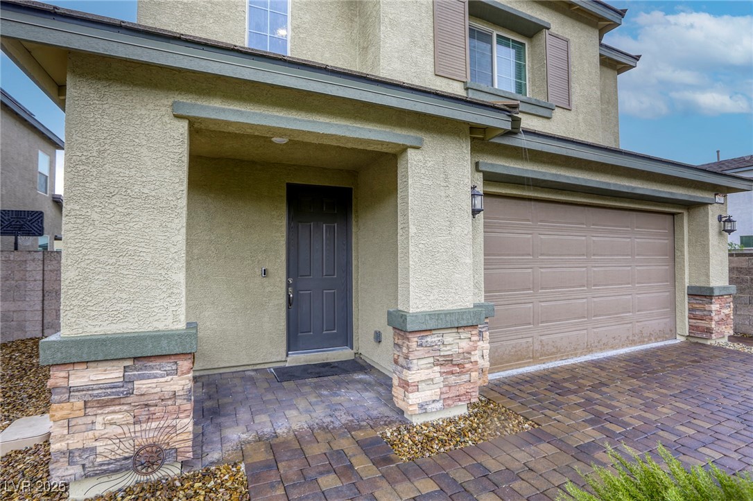 2807 Lindsey Springs Street Property Photo 4