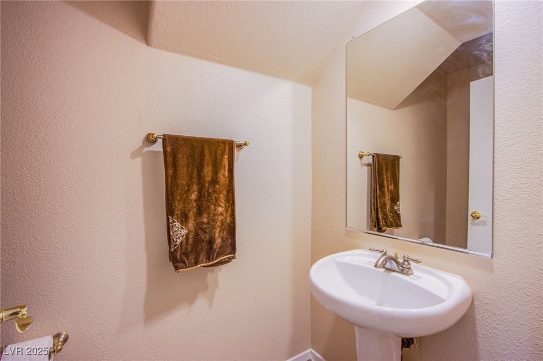 5587 Stomping Boots Avenue Property Photo 29