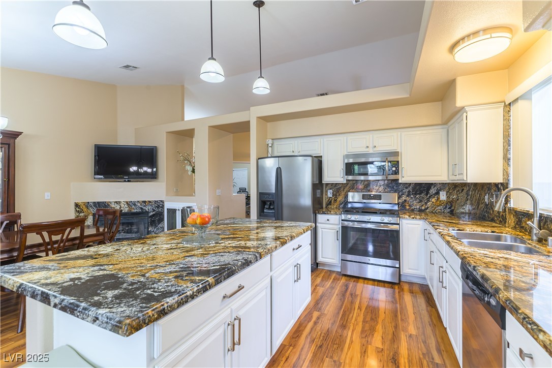 5620 Silver Belle Street Property Photo 13