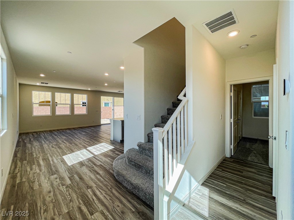 3212 Segesta Avenue Property Photo 3