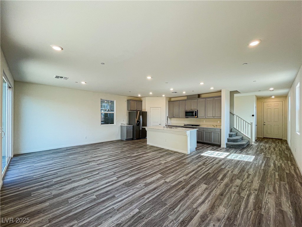 3212 Segesta Avenue Property Photo 9