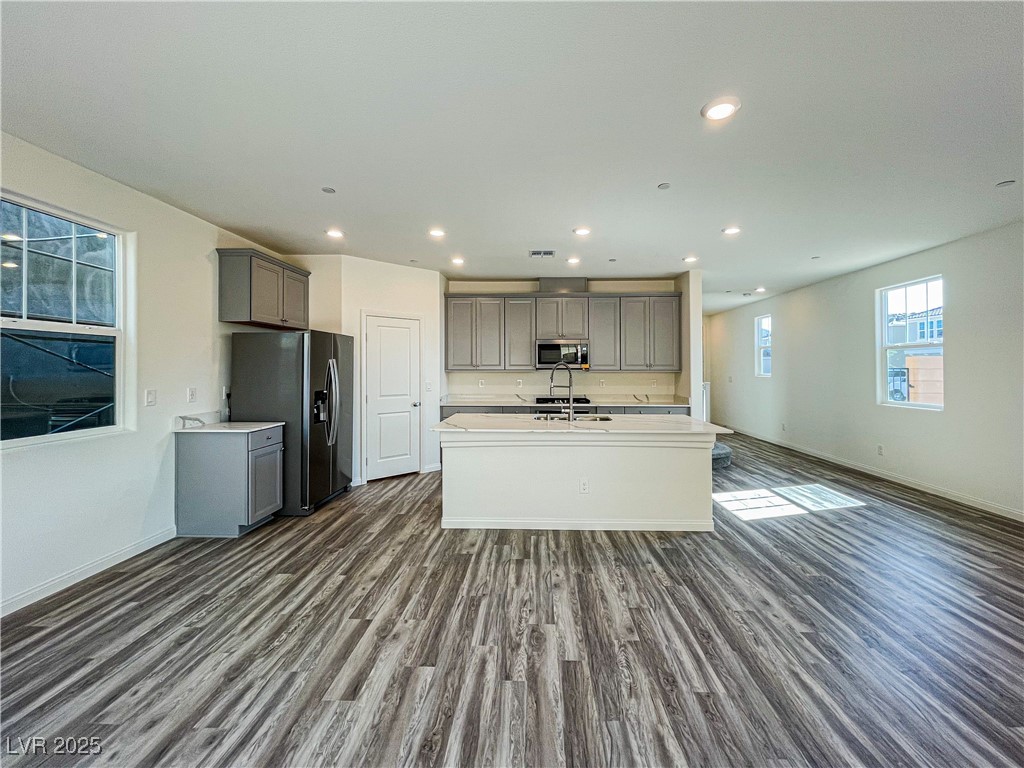 3212 Segesta Avenue Property Photo 10