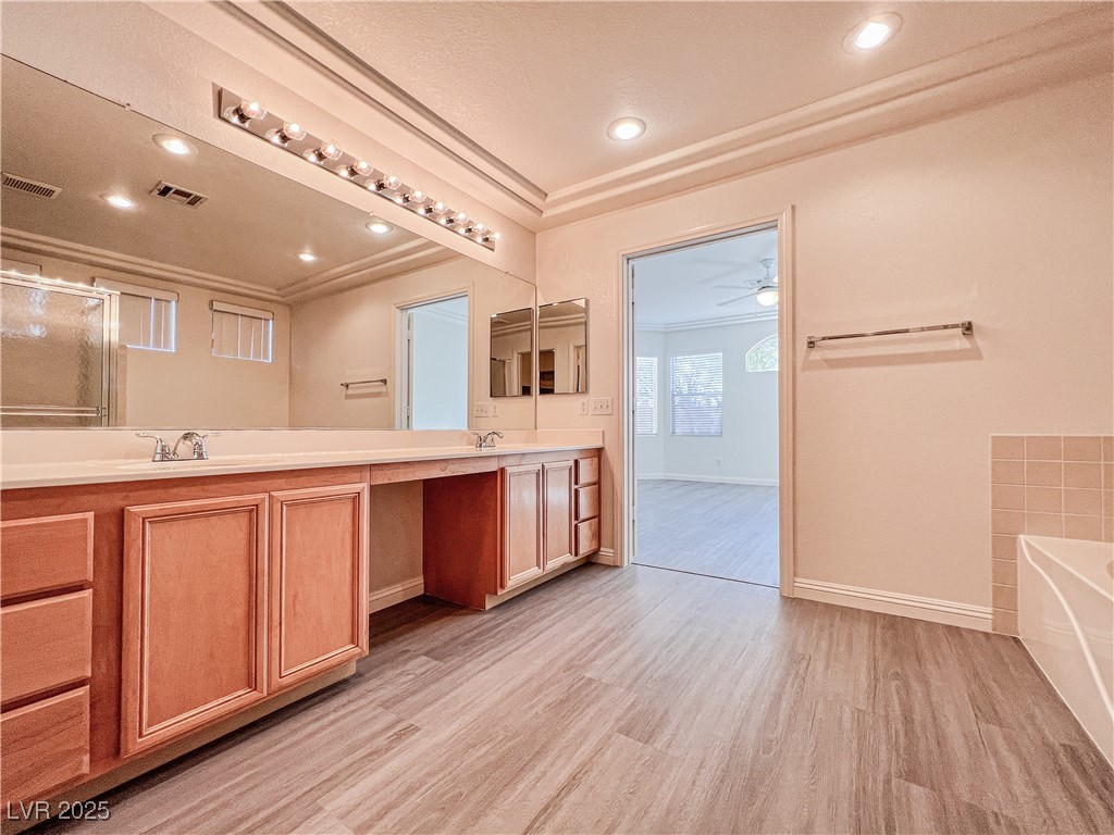 9775 Gallo Drive Property Photo 16