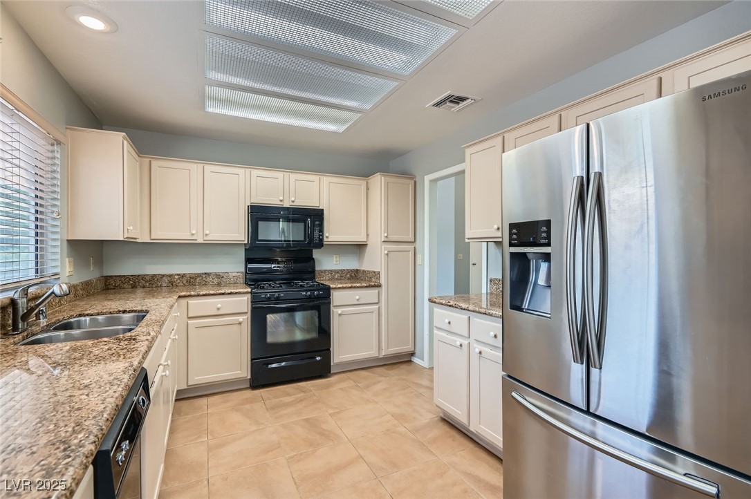 2698596 Property Photo 1