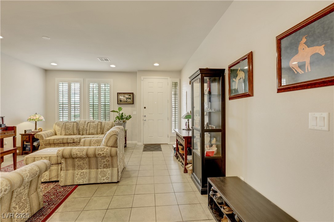 8176 Duncan Peak Court Property Photo 3
