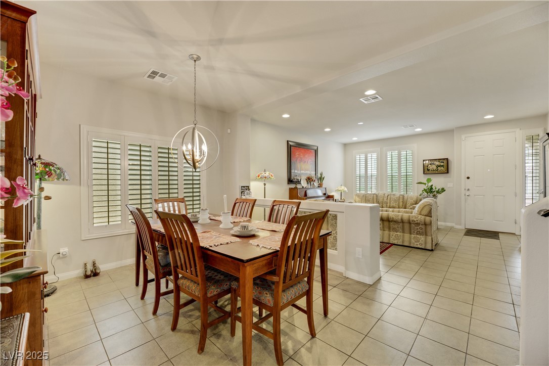 8176 Duncan Peak Court Property Photo 9