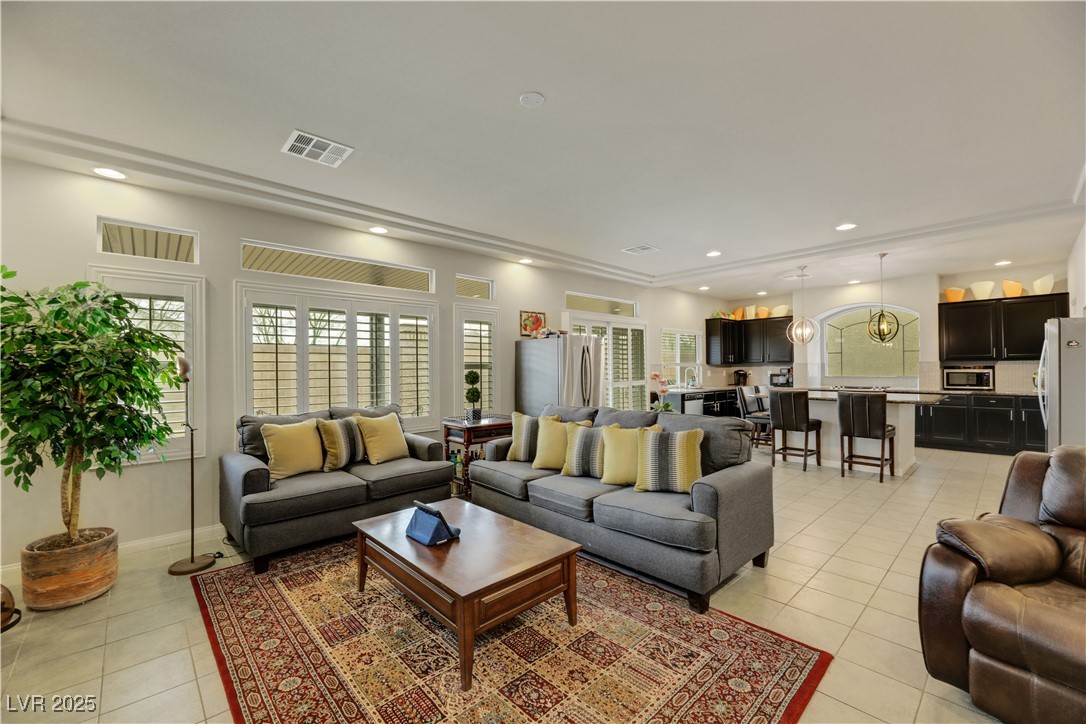 8176 Duncan Peak Court Property Photo 21