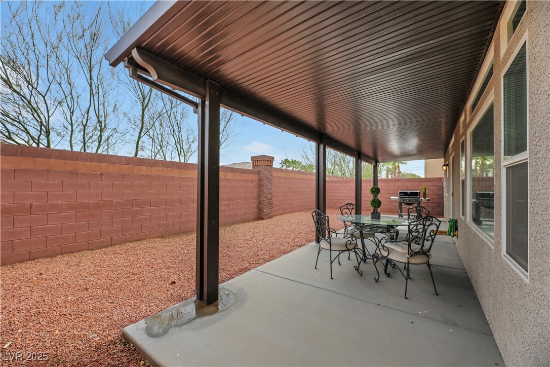 8176 Duncan Peak Court Property Photo 47