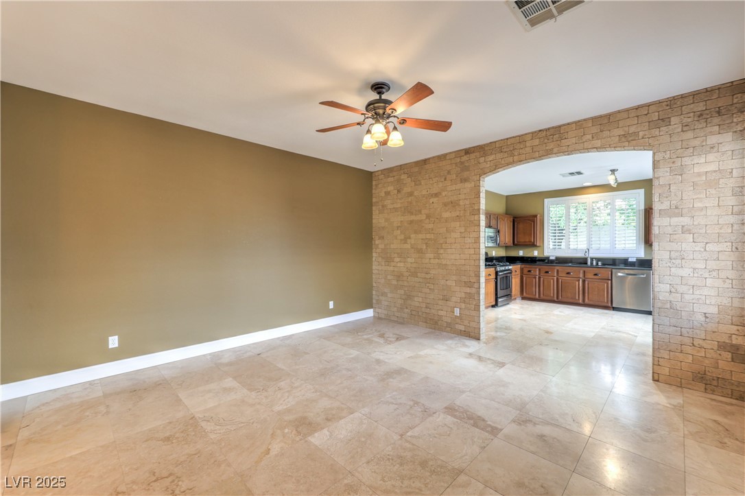 233 Ventana Heights Street Property Photo 12