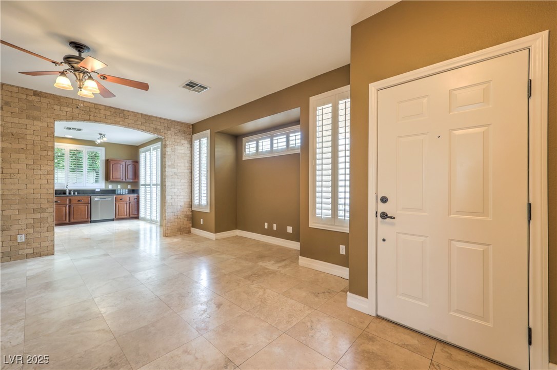 233 Ventana Heights Street Property Photo 15