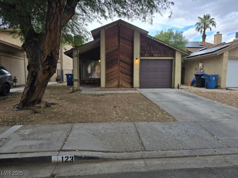 123 Sirnoble Street Property Photo 1