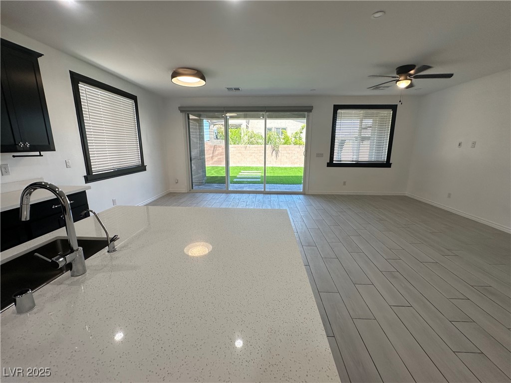 9565 Camelback Creek Drive Property Photo 5