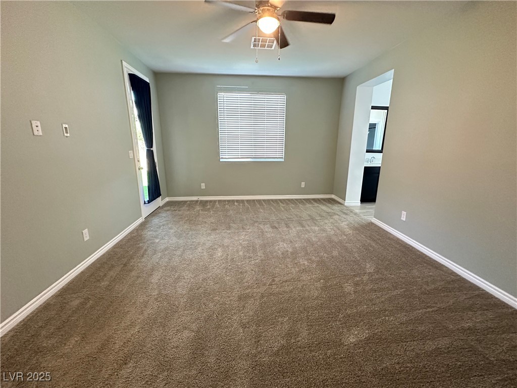 9565 Camelback Creek Drive Property Photo 17