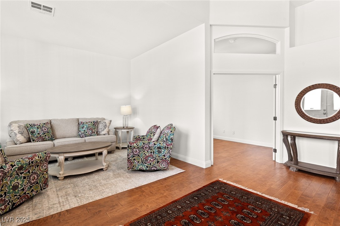 2052 Sinfonia Avenue Property Photo 8