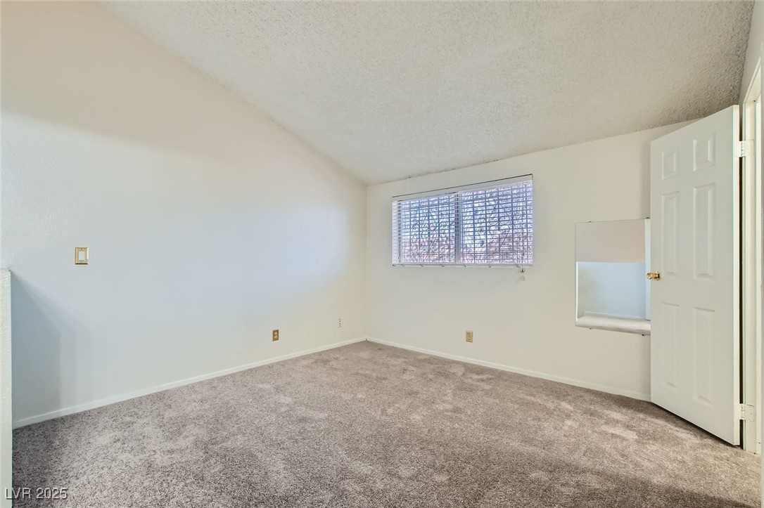 5125 Gray Lane B Property Photo 7