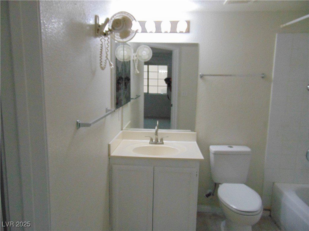 8410 Eldora Avenue 1050 Property Photo 17