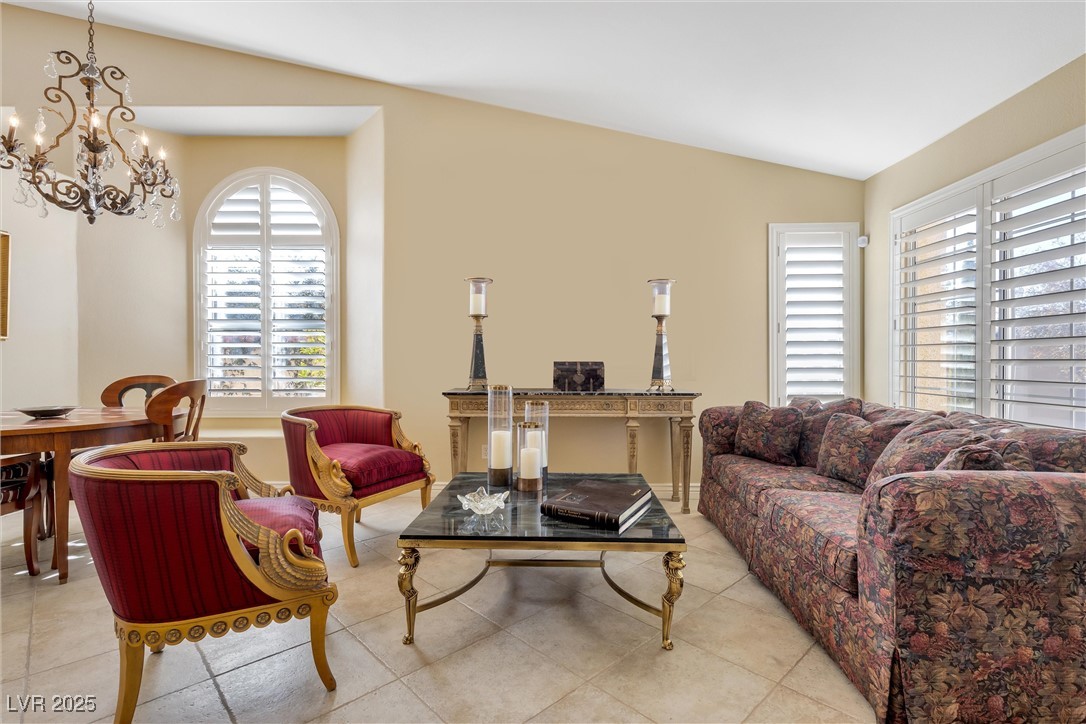 9800 Panorama Cliff Drive Property Photo 4