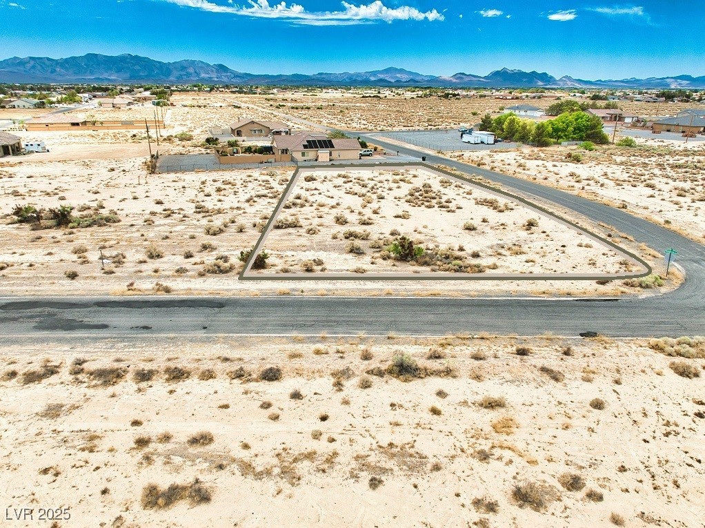 2760 South Ponderosa Avenue Property Photo 4