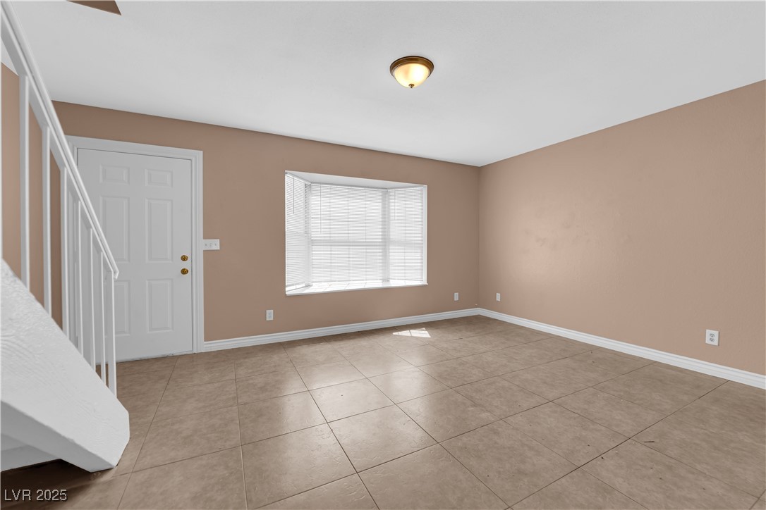 867 Flagstone Way Property Photo 5