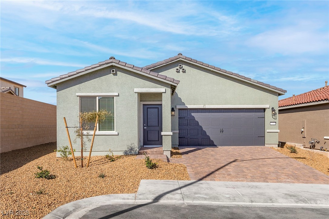 6743 Lotus Vista Court Property Photo
