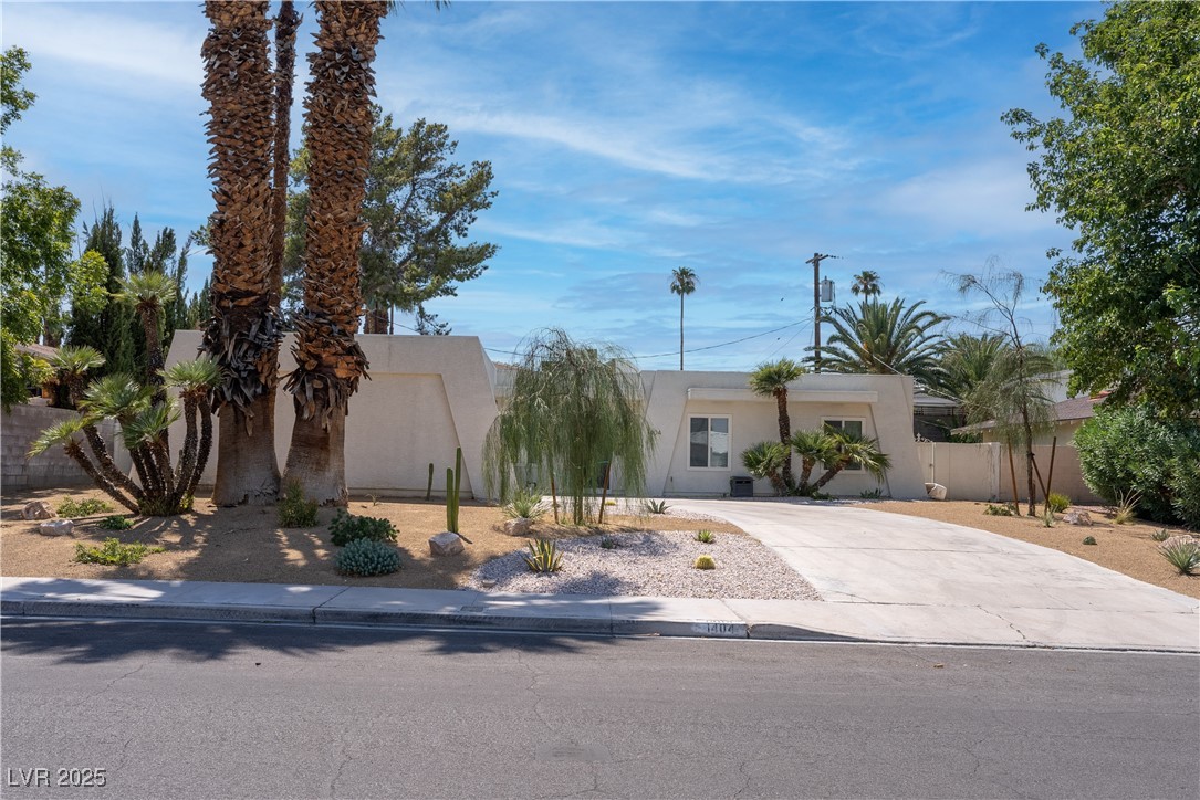 1404 Campbell Drive Property Photo 1