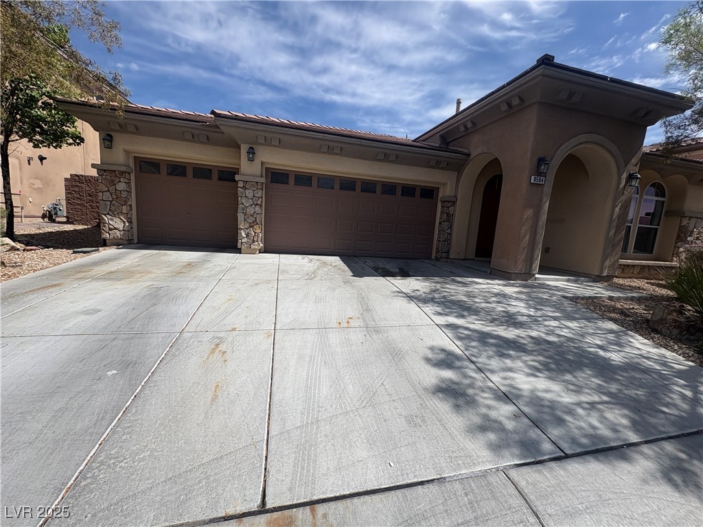 8584 Eureka Heights Court Property Photo 1