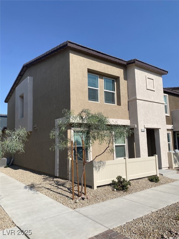 1916 Cabeletta Vista Street Property Photo 1