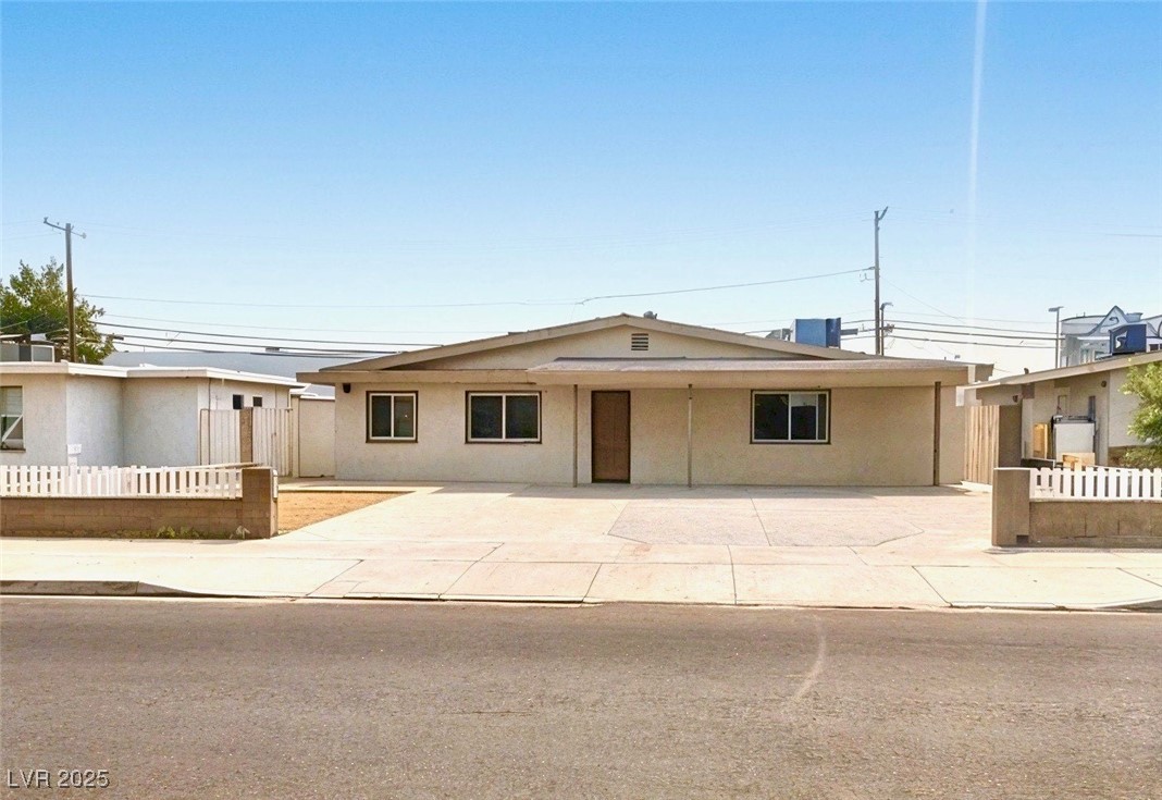 612 Brush Street Property Photo 1