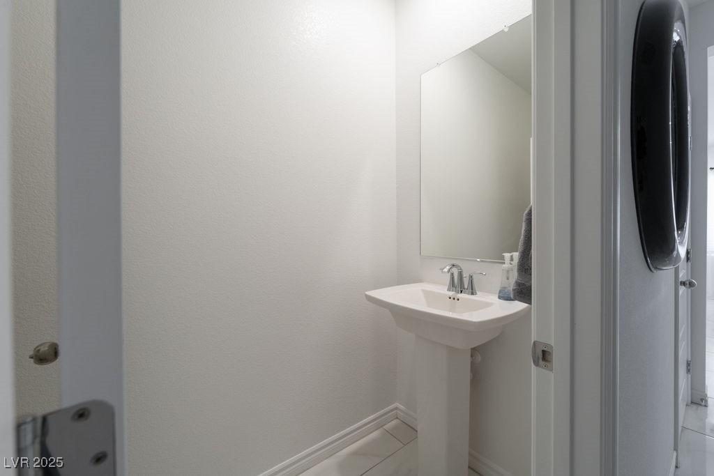 8369 Aurora Ridge Avenue Property Photo 16